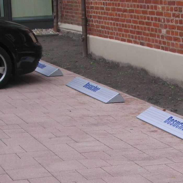 Parkplatzschwelle 'Exclusive' aus Aluminium