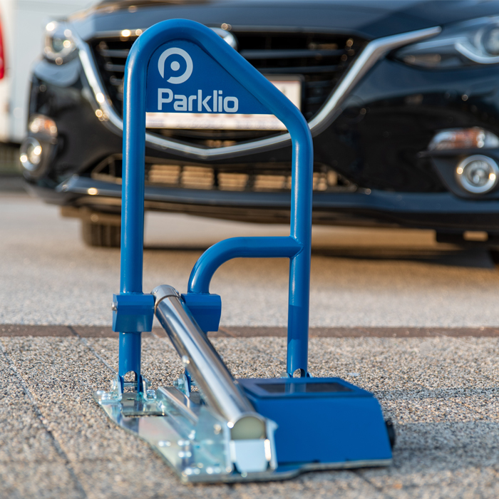 Parkplatzsperre 'Parklio 2.0', per App steuerbar, inkl. Solar- und Akkupack und Safety-Pin